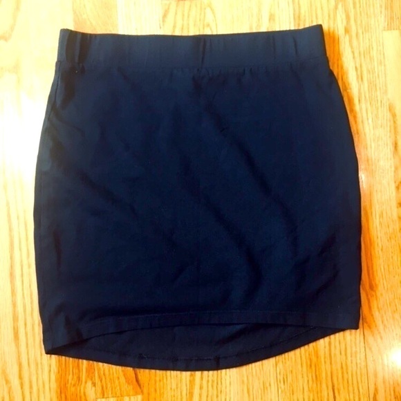 H&M Divided Ladies Cotton Skirt Size Small - Picture 2 of 7